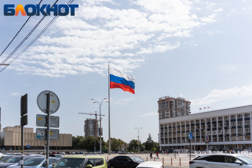 Главное в Краснодаре: памятники ЧВК «Вагнер», пожизненное для убийц, глумление над парадом, отмена парома до Турции, низкие зарплаты 