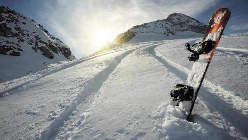 В сочинских горах столкнулись лыжник и сноубордист: лыжник погиб   