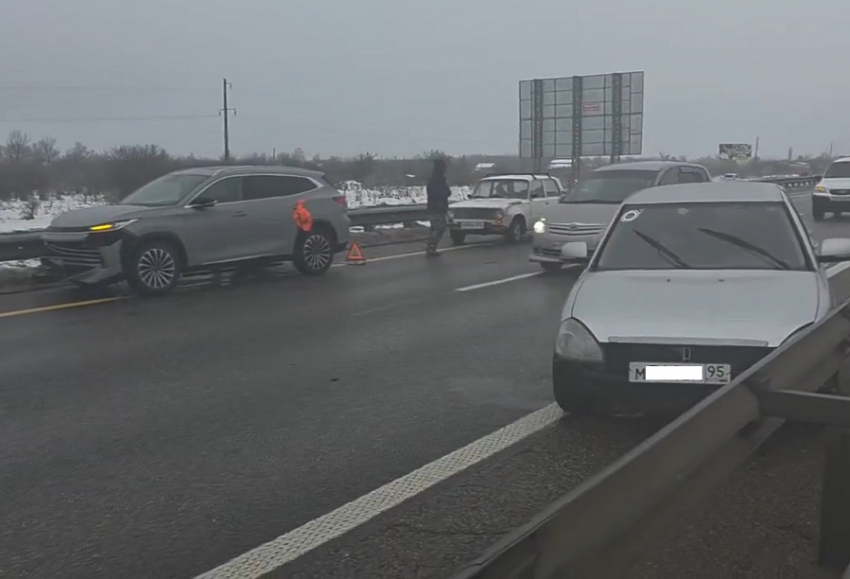 На трассе М-4 «Дон» на Кубани столкнулись около 20 автомобилей