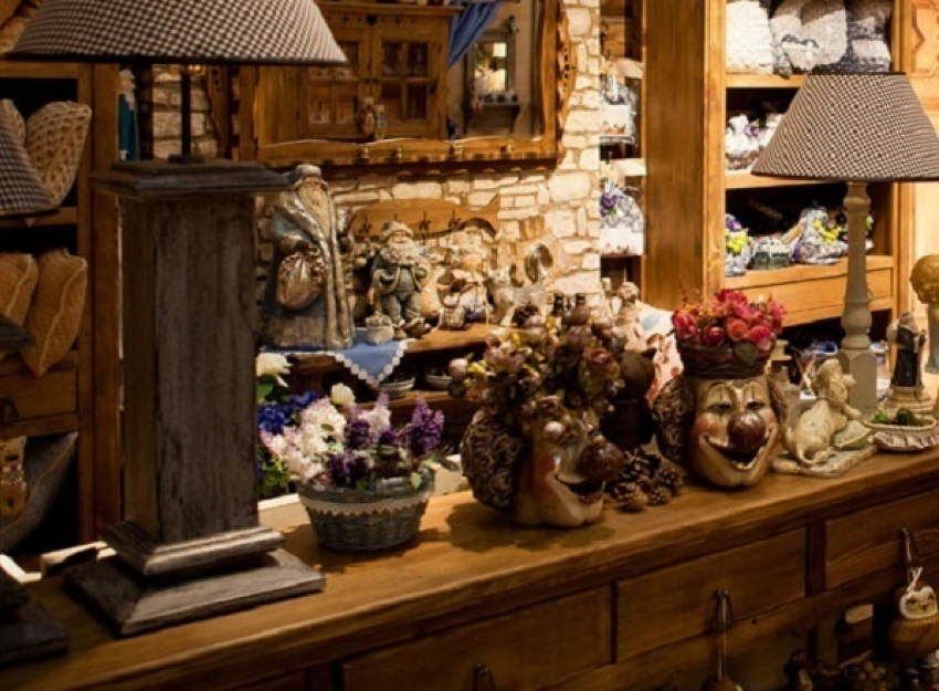 Бескозырку со свастикой продавали в одном из магазинов Сочи 