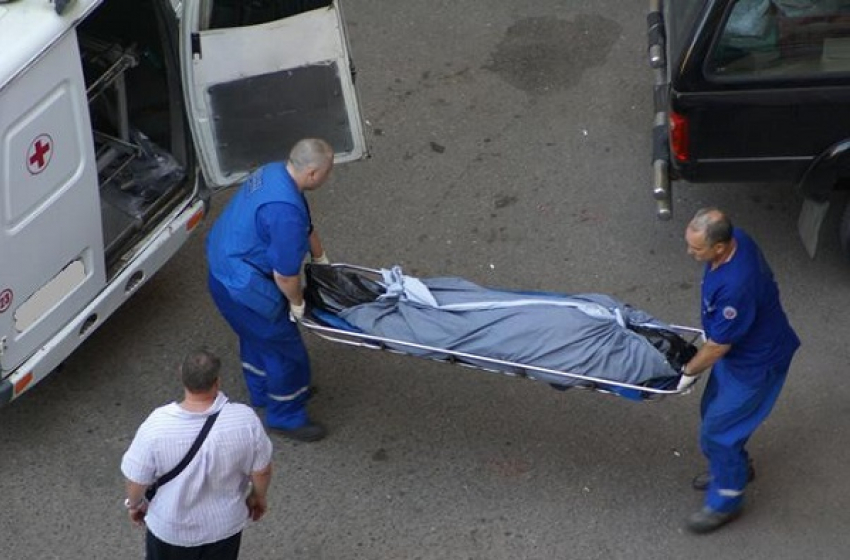 В Краснодаре рабочий погиб при падении с 9 этажа