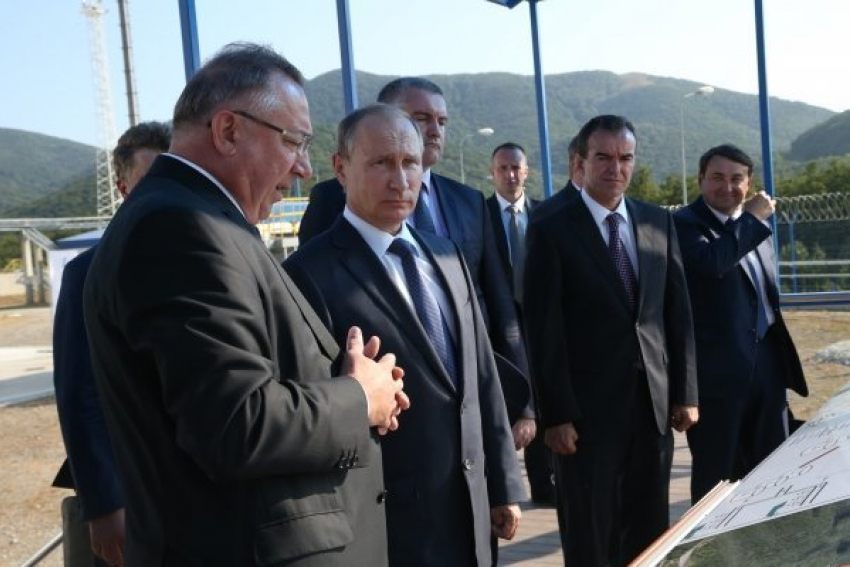 Путин побывал с рабочим визитом в Новороссийске