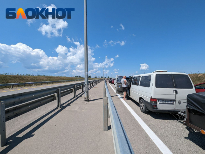 Трасса М-4 «Дон» к Чёрному морю окрасилась в «бордовый» из-за 17-километровых пробок