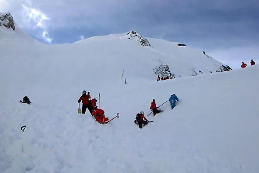 МЧС предупреждает об опасности схода лавин под Сочи