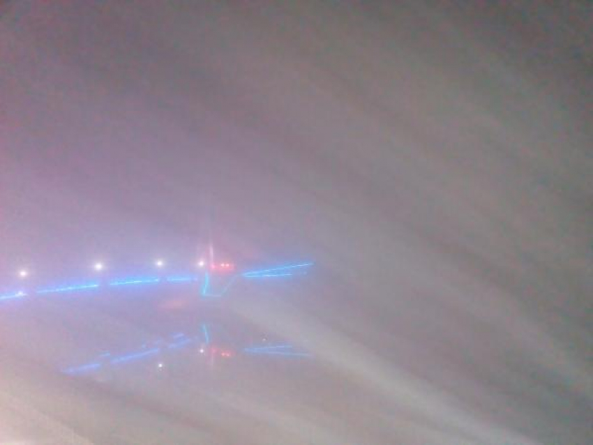 Фанаты «Спартака» чуть не опоздали на матч с «Краснодаром» из-за тумана, а жители всю ночь «постили» фото в сетях