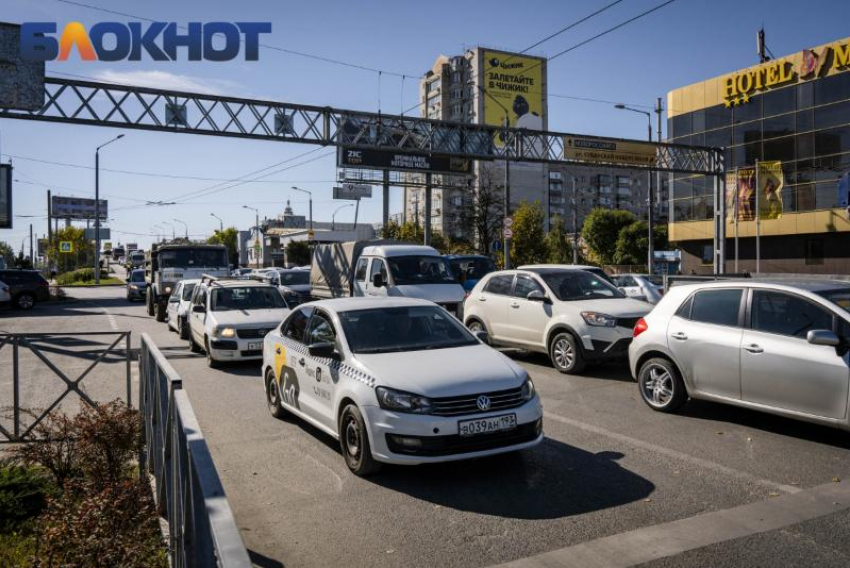 Водители не заметили подорожания услуг такси в Краснодаре