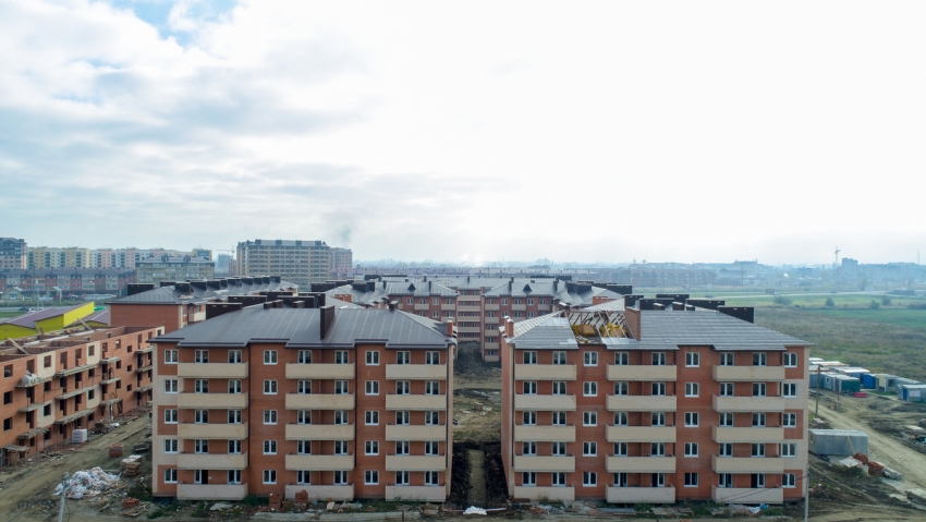 «Жилье с видом на озеро»: застройщик распродает квартиры в Краснодаре со скидкой 30%