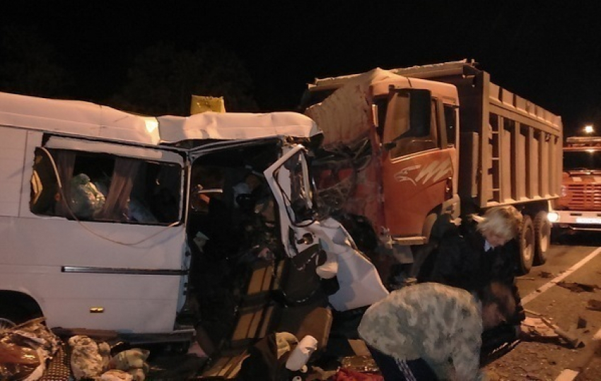 Автокатастрофа в Темрюкском районе: в ДТП погибли четыре человека