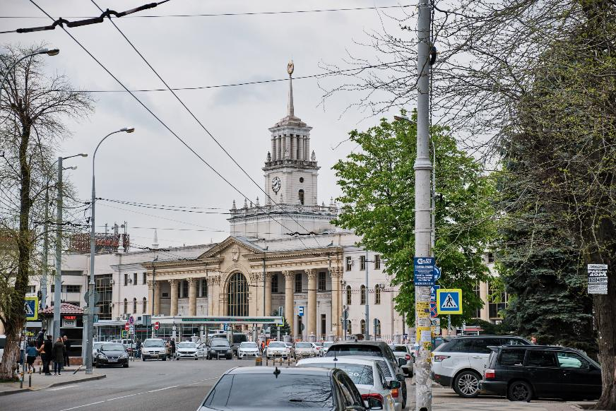 Замглавы Минобороны и чиновники прилетели в Краснодарский край в связи со спецоперацией