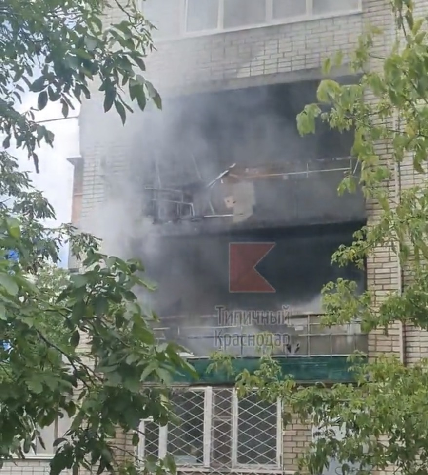 В Краснодаре эвакуировали людей из-за пожара на Сормовской