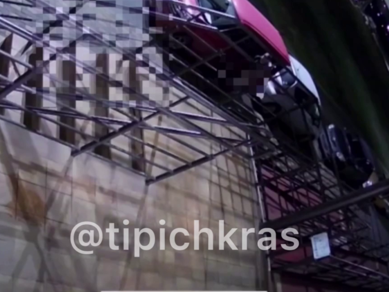 Mushuk sperma bilan tolgan joyda porno tomosha qiling.