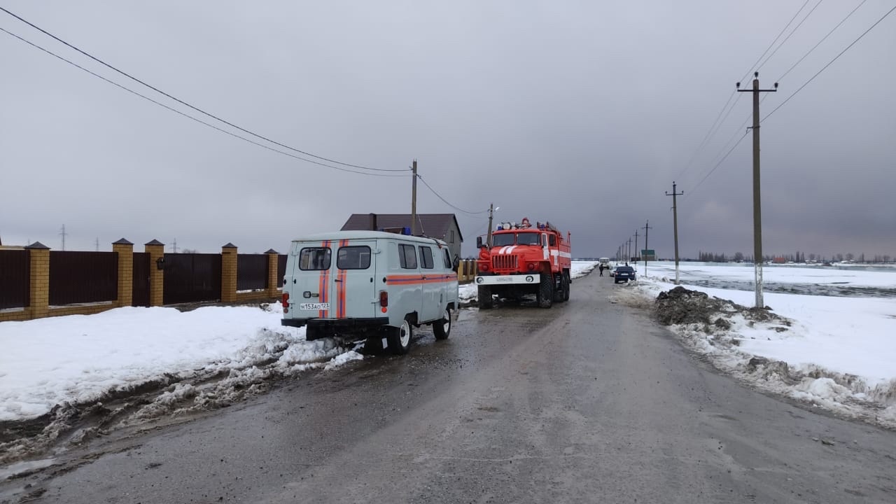 В 135 домов зашла вода: более 400 дворов затопило в Краснодарском крае