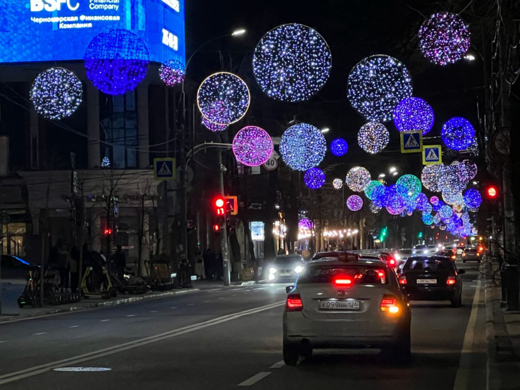 Вечерний Краснодар: самые изящные места в городе сняли на видео